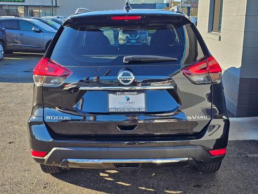 2017 Nissan Rogue SV