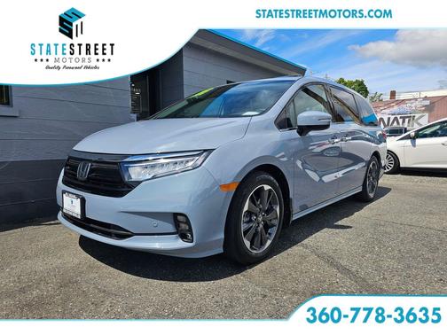 Sonic Gray Pearl 2023 Honda Odyssey Touring