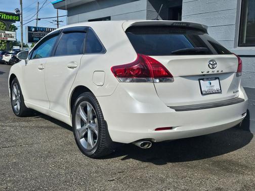 Blizzard Pearl 2015 Toyota Venza XLE