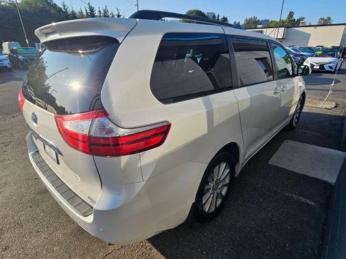 2017 Toyota Sienna Limited Premium