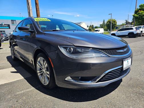 Granite Crystal Metallic Clear Coat 2015 Chrysler 200 Limited