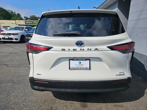 2021 Toyota Sienna XLE 7 Passenger