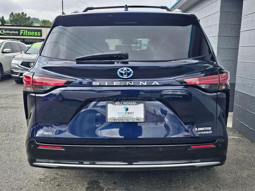 Blueprint Pearl 2024 Toyota Sienna Limited