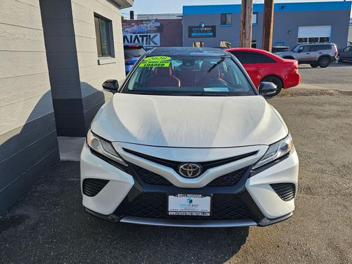 2020 Toyota Camry XSE