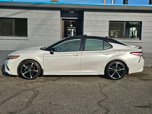 2020 Toyota Camry XSE