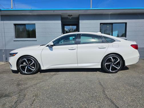 Platinum White Pearl 2018 Honda Accord Sport 2.0T