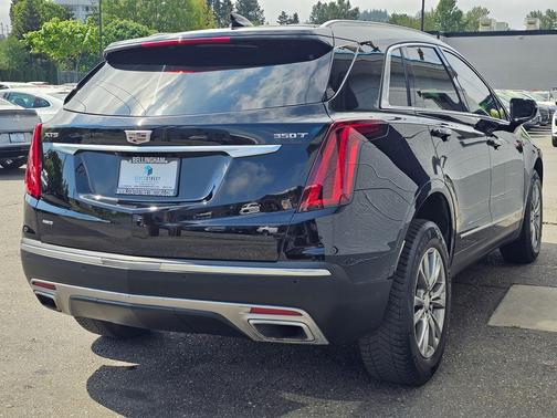 Stellar Black Metallic 2021 Cadillac XT5 Premium Luxury