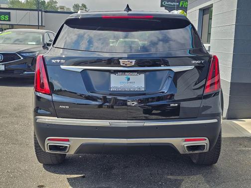 Stellar Black Metallic 2021 Cadillac XT5 Premium Luxury