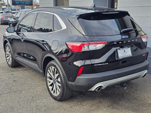 2020 Ford Escape Titanium