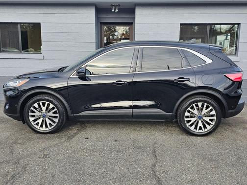 2020 Ford Escape Titanium