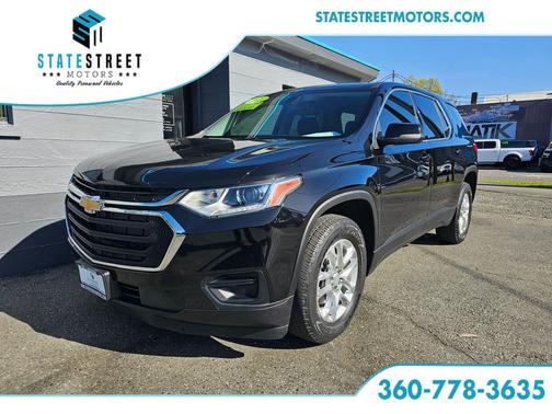Mosaic Black Metallic 2021 Chevrolet Traverse LS