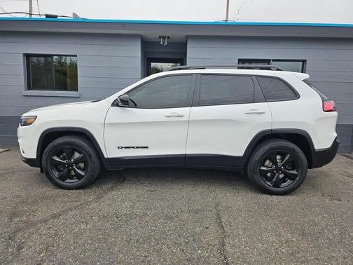Bright White Clear Coat 2023 Jeep Cherokee Altitude