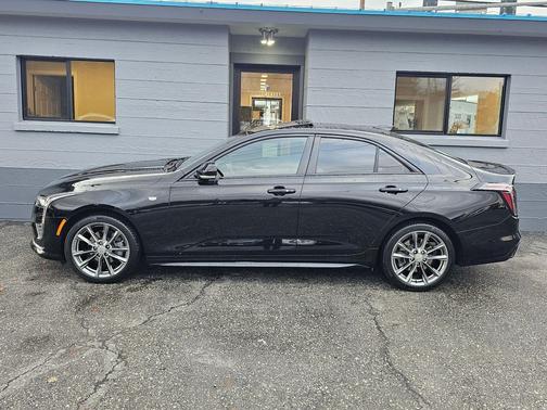 2022 Cadillac CT4 Sport