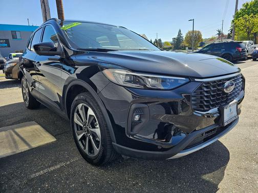 Agate Black 2024 Ford Escape Platinum