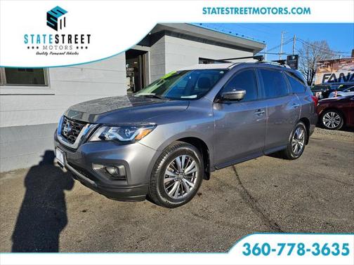 2017 Nissan Pathfinder SL