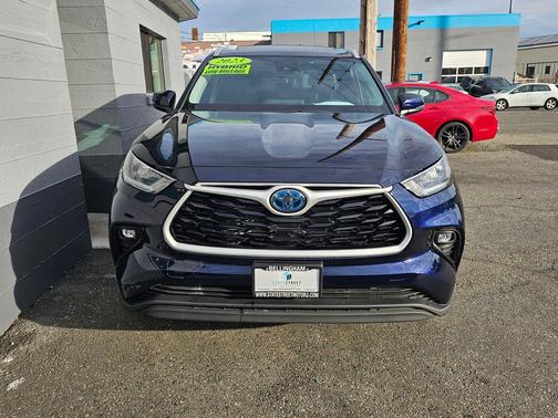 2023 Toyota Highlander Hybrid XLE