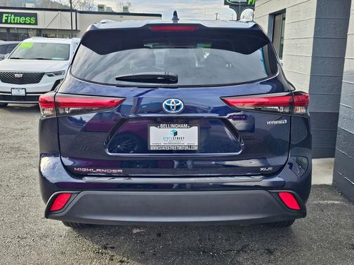 2023 Toyota Highlander Hybrid XLE