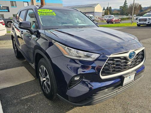 2023 Toyota Highlander Hybrid XLE