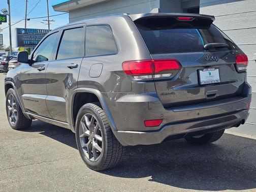 Granite Crystal Metallic Clear Coat 2021 Jeep Grand Cherokee 80th Anniversary Edition