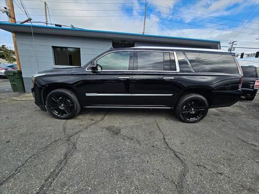 2018 Cadillac Escalade ESV Platinum
