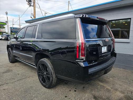 2018 Cadillac Escalade ESV Platinum