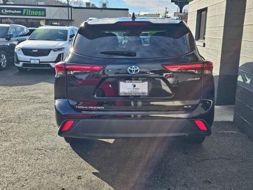 2021 Toyota Highlander Hybrid XLE