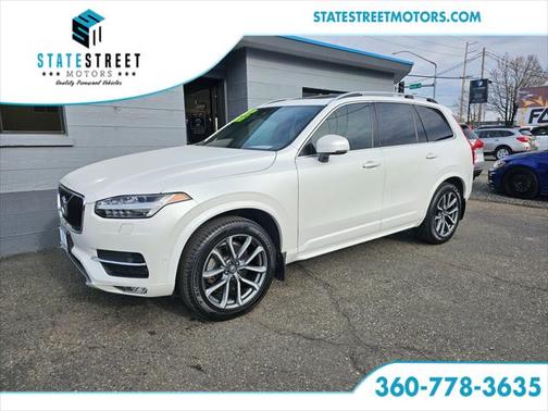 2017 Volvo XC90 T6 Momentum