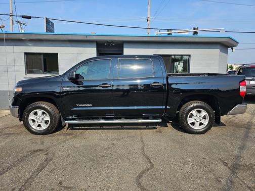2018 Toyota Tundra SR5