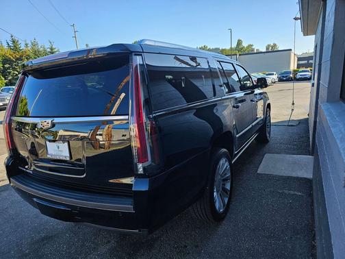 2017 Cadillac Escalade ESV Platinum