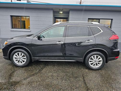 2017 Nissan Rogue SV