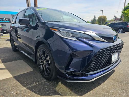 Dark Blue Pearl 2024 Toyota Sienna XSE 7 Passenger