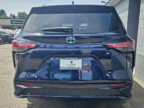 Dark Blue Pearl 2024 Toyota Sienna XSE 7 Passenger