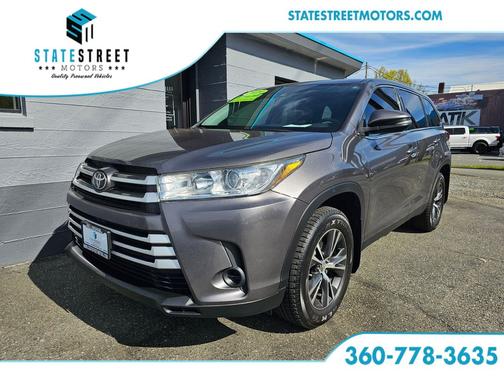 Predawn Gray Mica 2019 Toyota Highlander LE