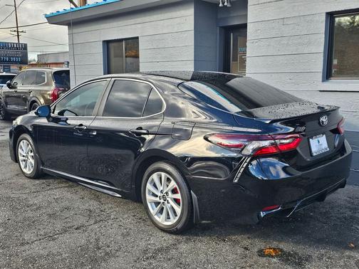 2022 Toyota Camry SE