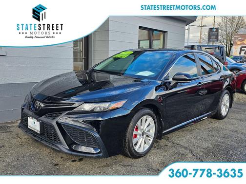 2022 Toyota Camry SE