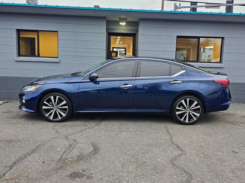 2022 Nissan Altima Platinum Intelligent AWD