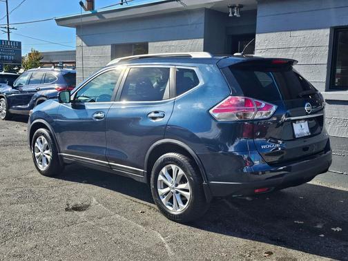 2016 Nissan Rogue SV
