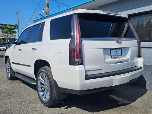 Crystal White Tricoat 2018 Cadillac Escalade Premium Luxury