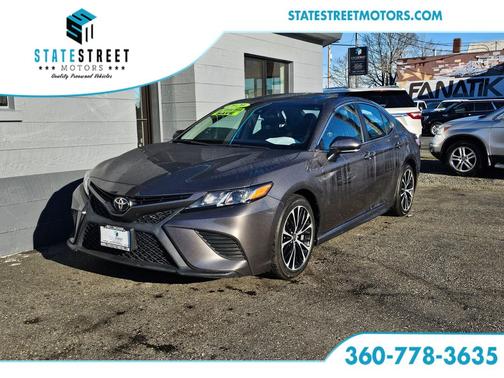 2020 Toyota Camry SE