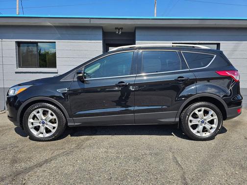 Tuxedo Black Metallic 2014 Ford Escape Titanium