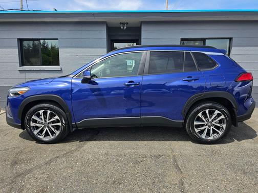 Blue Crush Metallic 2023 Toyota Corolla Cross XLE