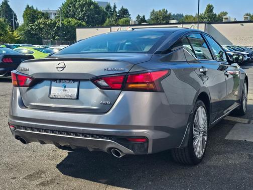 Gun Metallic 2023 Nissan Altima Platinum