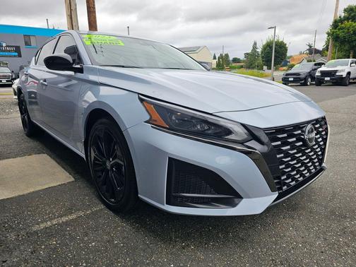 Gray Sky Pearl 2023 Nissan Altima SR Intelligent AWD