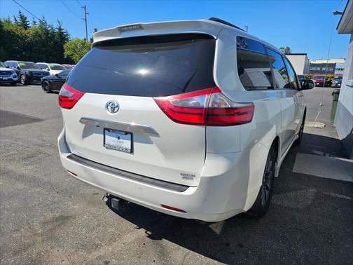 2020 Toyota Sienna Limited Premium