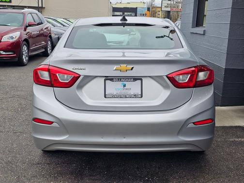 2018 Chevrolet Cruze LS