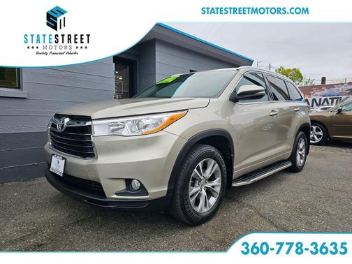 Creme Brulee Mica 2015 Toyota Highlander XLE