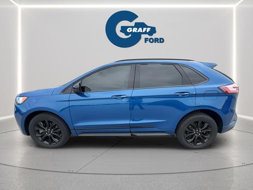 2022 Ford Edge SE
