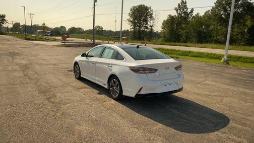 2019 Hyundai SONATA Hybrid Limited