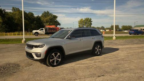 2022 Jeep Grand Cherokee 4xe Base
