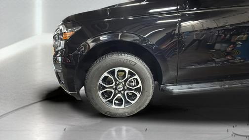 AGATE BLACK METALLIC 2023 Ford Expedition XLT